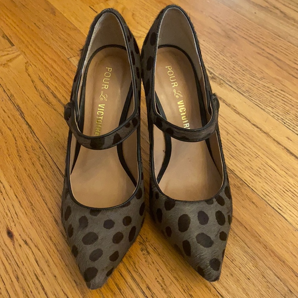 Pour La Victoire pumps